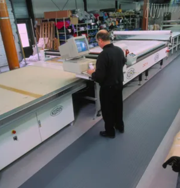 Airug® 410 Notrax Anti-Ermüdungs-Schaum schwarz